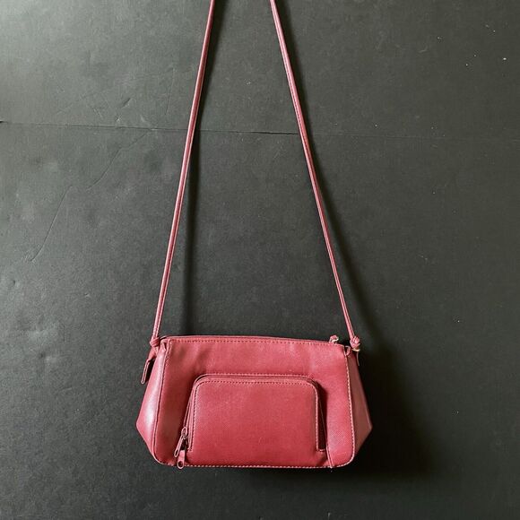 Sag Harbor Red Shoulder Purse Bag - Picture 2 of 8